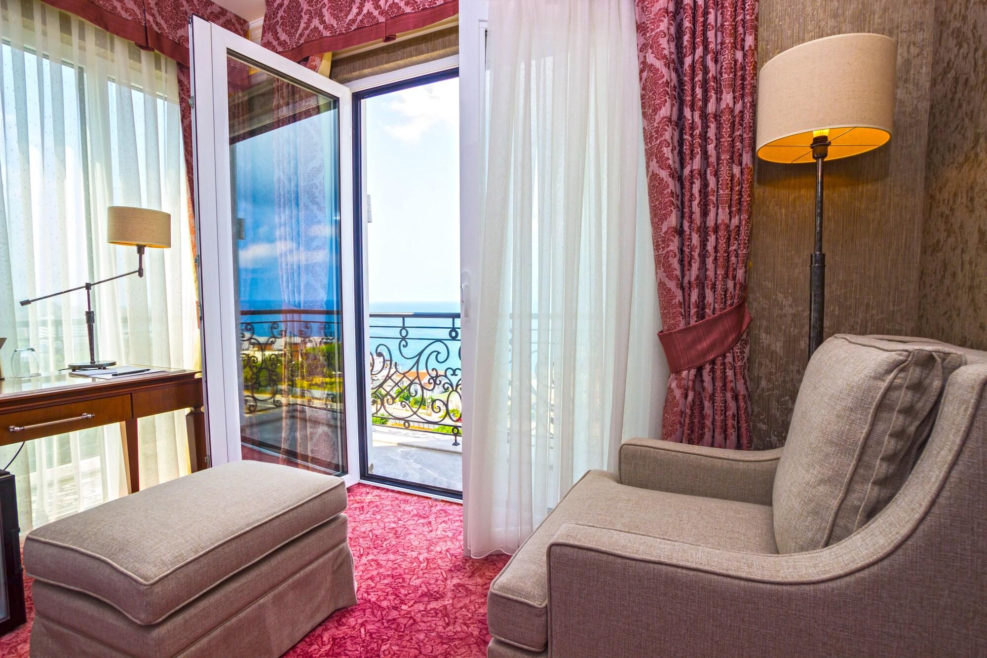 Mell Hotel Trabzon Exterior photo