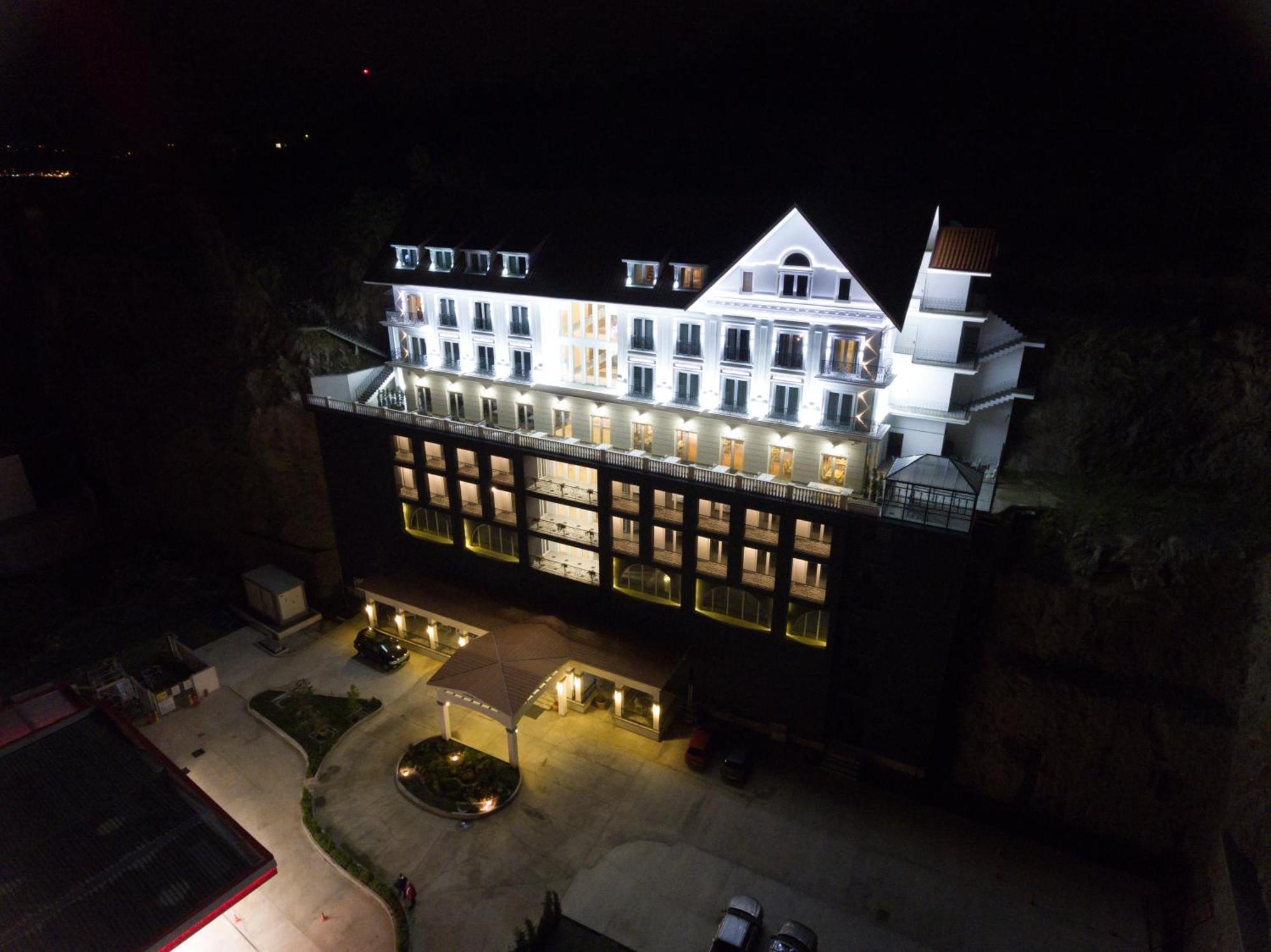 Mell Hotel Trabzon Exterior photo